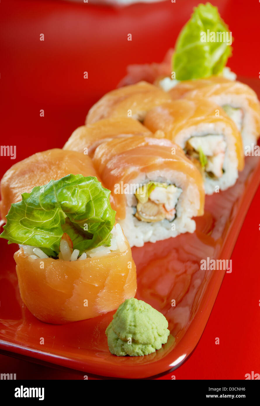 Uramaki. Philadelphia classic. Salmon, Philadelphia cheese, cucumber