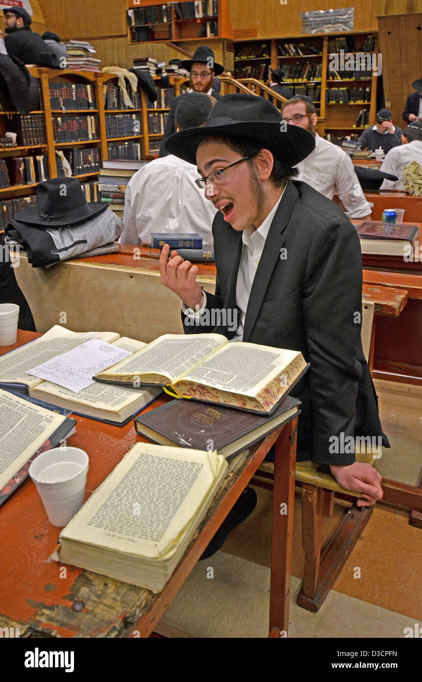 Talmud Study Hassidic student from Israel, studying Talmud at the Lubavitch ...