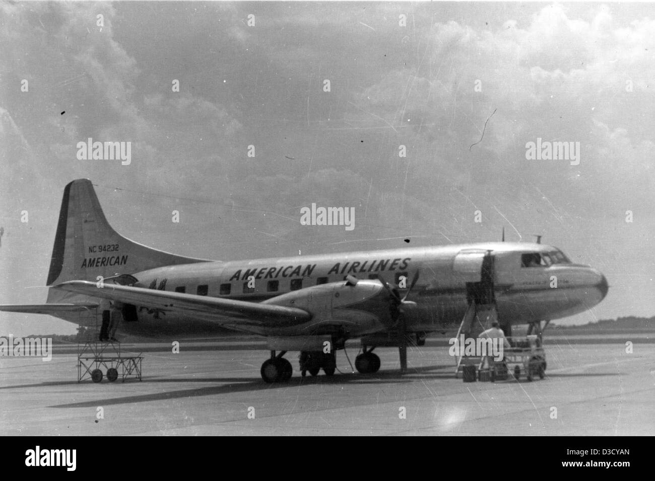Convair 240 hi-res stock photography and images - Alamy