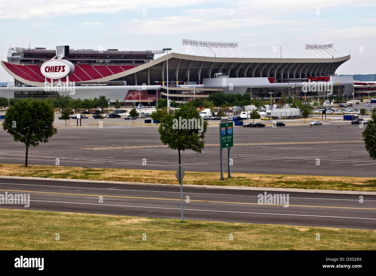 33 Kauffman Stadium Exterior Stock Photos, High-Res Pictures, and