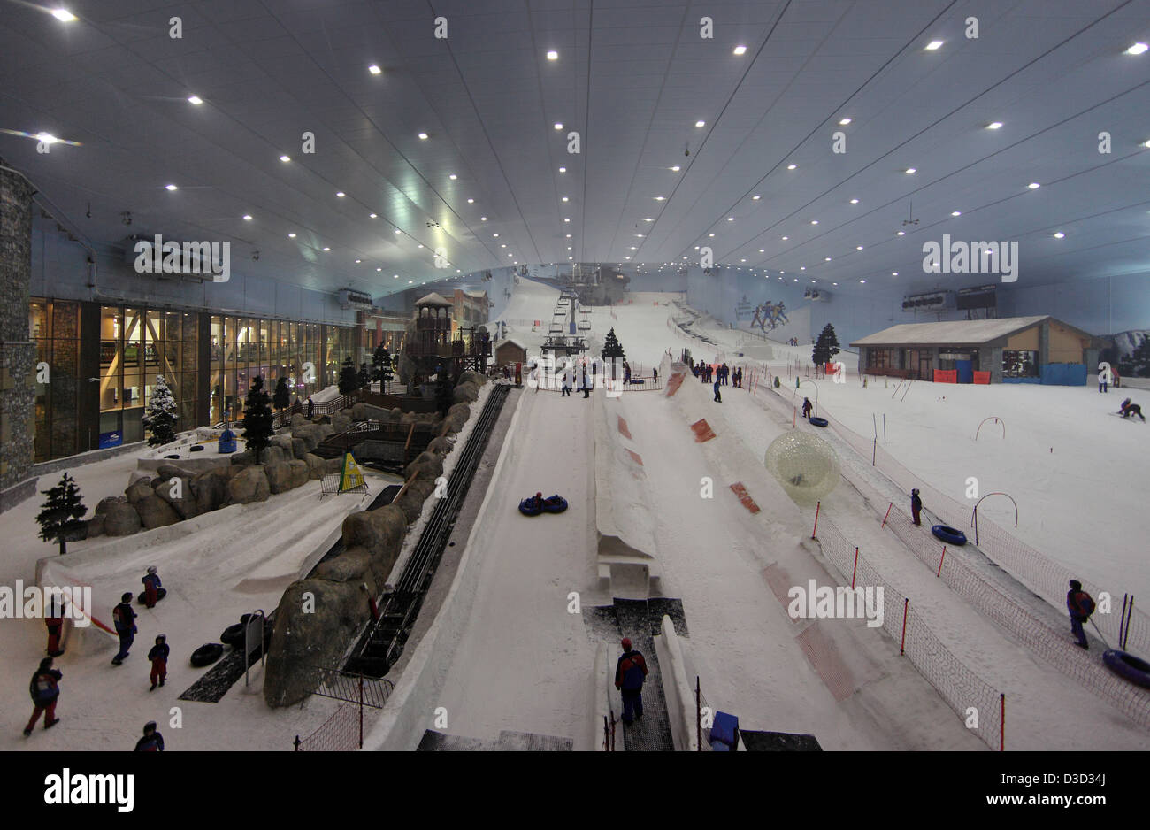Dubai, United Arab Emirates, the indoor Ski Dubai in the Mall of the Emirates Stock Photo
