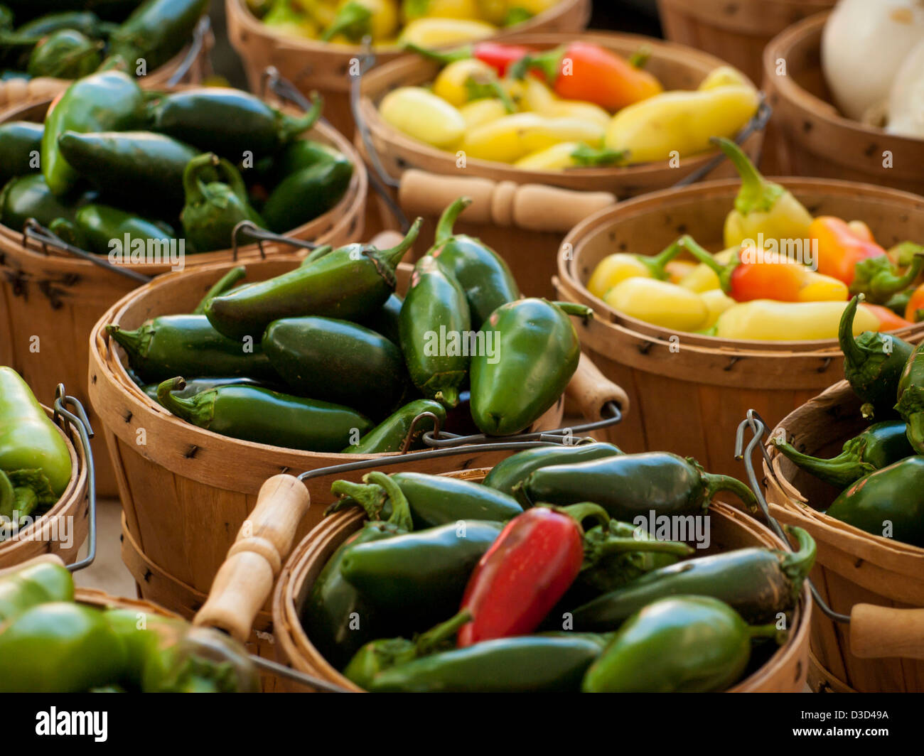 Fresh peppers at the local farmer's market Stock Photo - Alamy