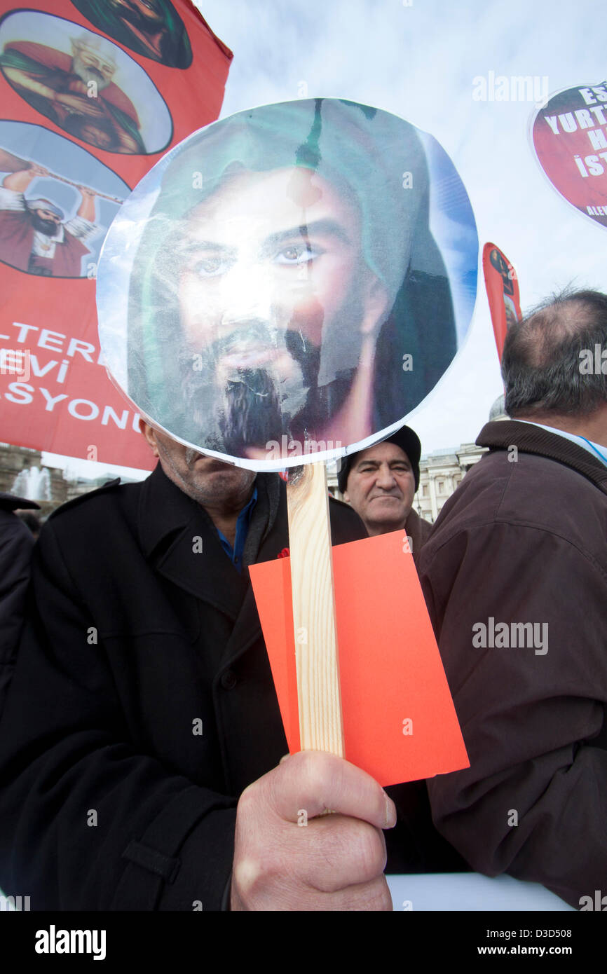 16th February 2013. London UK. Members of the British Turkish Alevi community stage a rally in Trafalgar square to demand greater equality for their religious beliefs in Turkey. Alevism developed out of Shia Islam and it is estimated the Alevi community in Turkey is between 10 and 20 million. Alevis have been the target of historical and recent repression. Credit: Amer Ghazzal/Alamy Live News Stock Photo