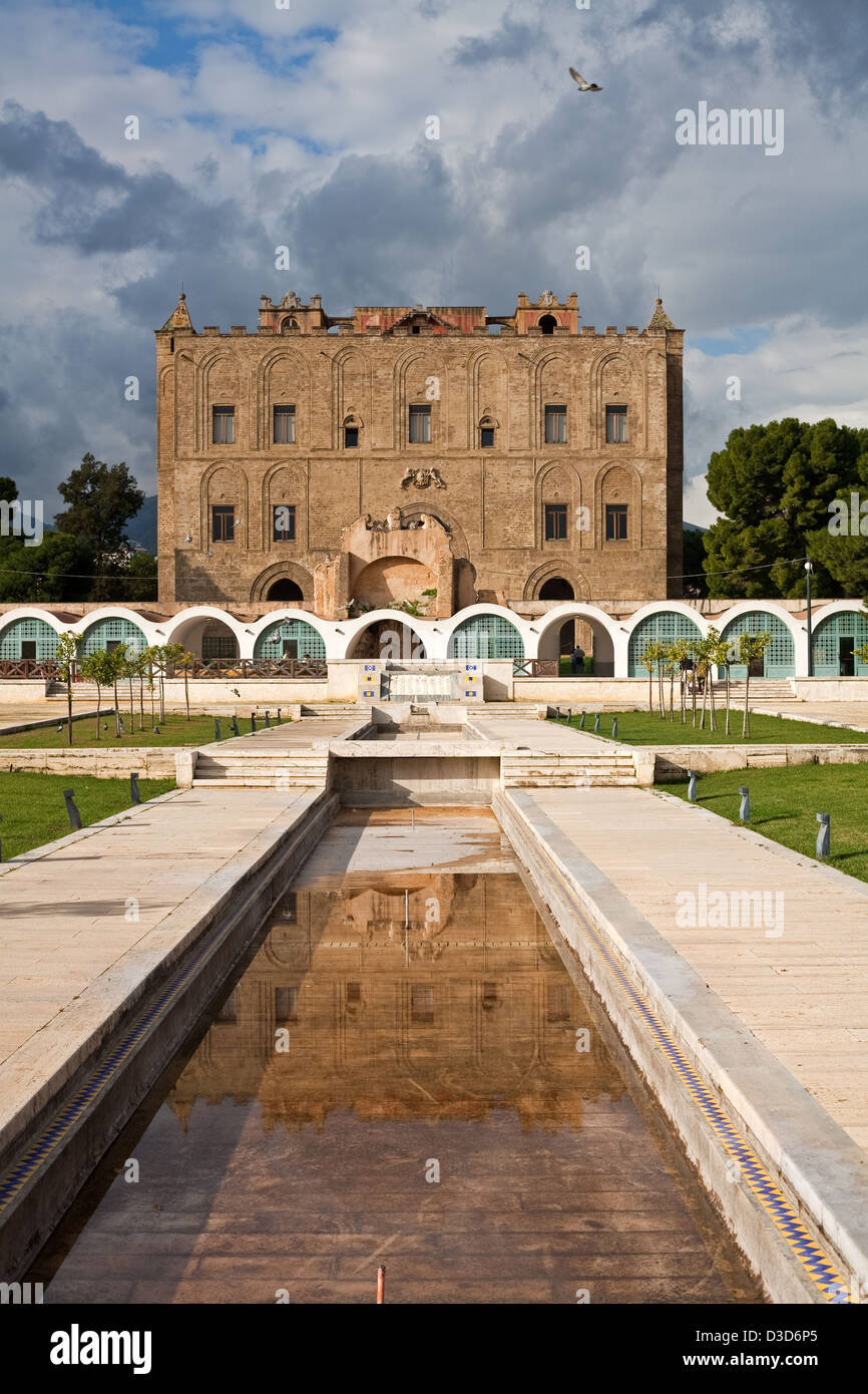 Palermo, Italy, La Zisa, also called Castello della Zisa Stock Photo Alamy