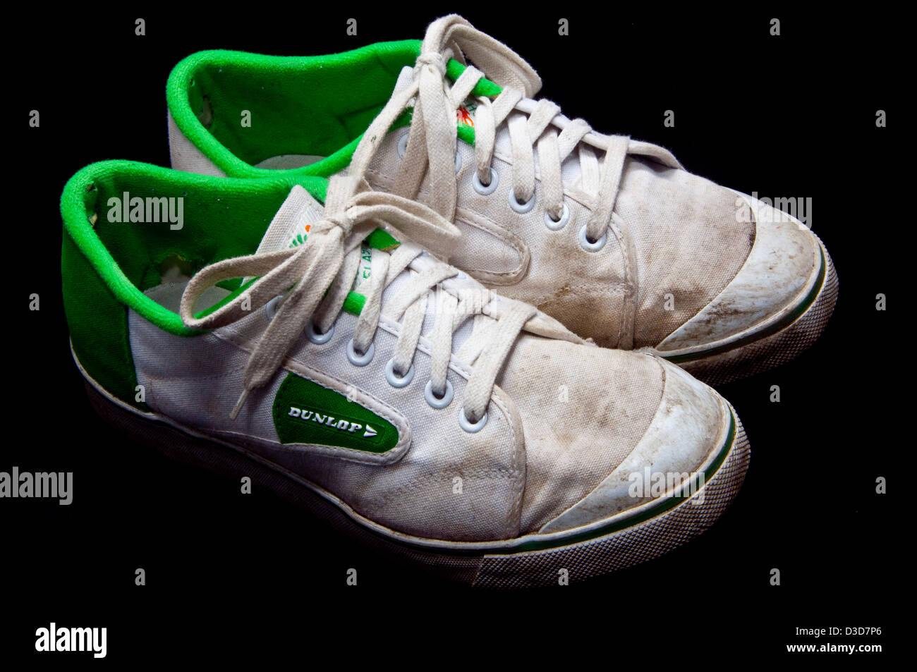 green dunlop trainers