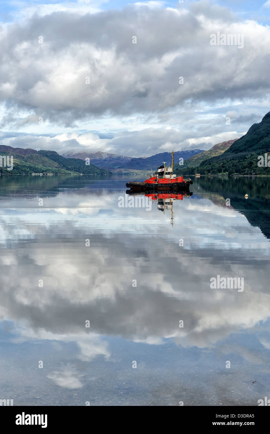 mirror like reflections, loch duich, scotland Stock Photo
