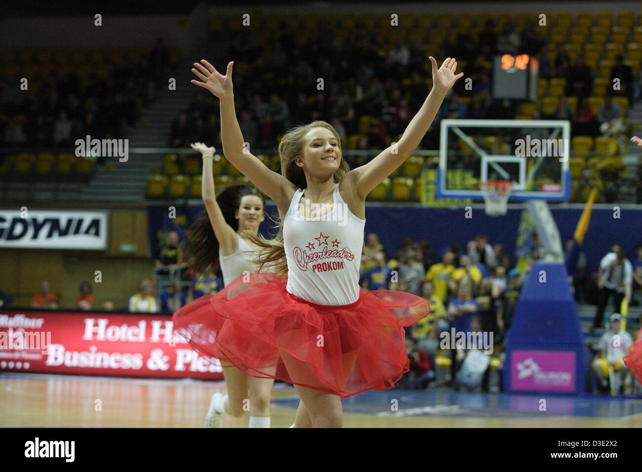 Pomponiary prokom cheerleaders cheerleaderki hires stock photography