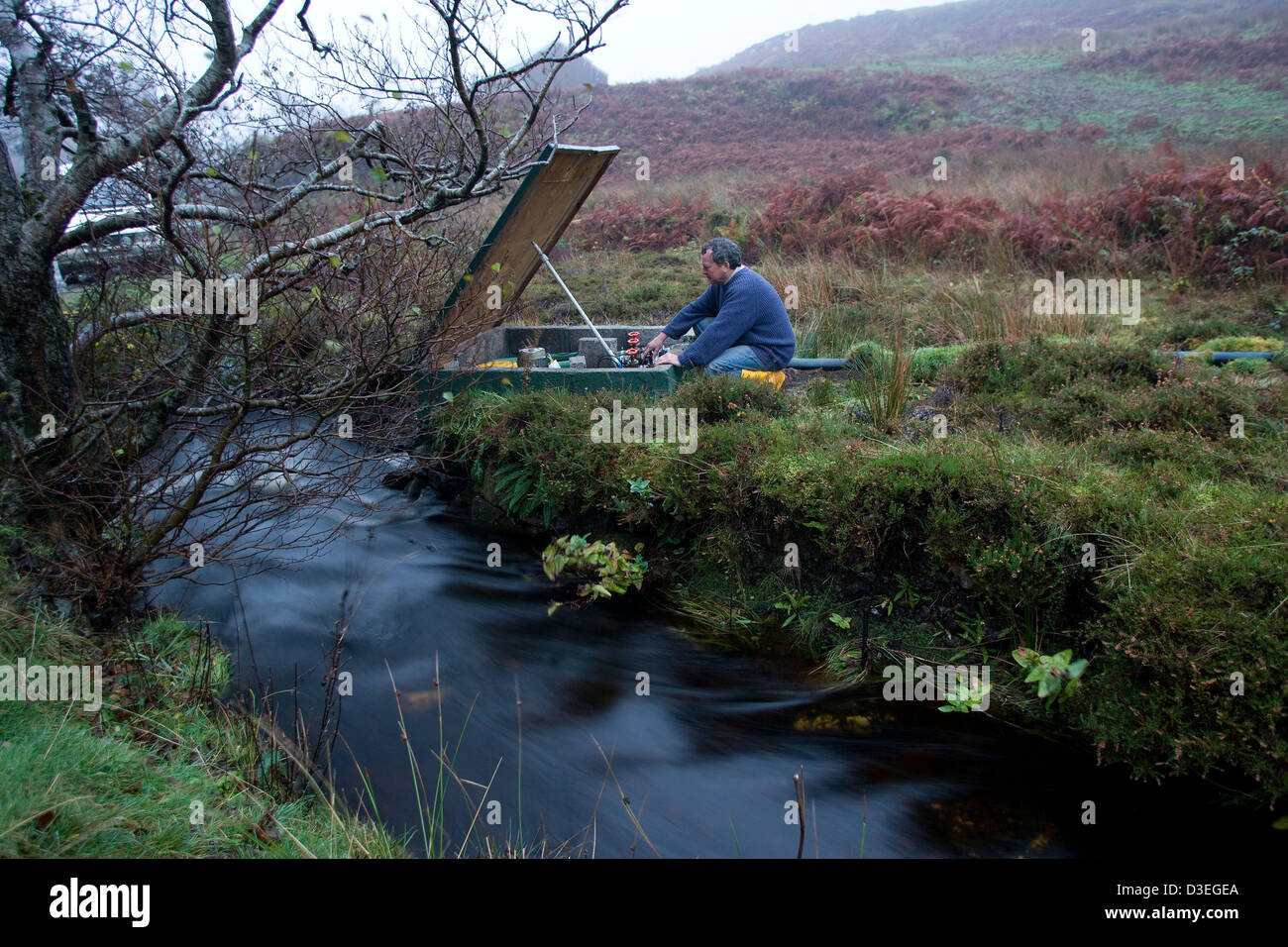 ISLAND OF EIGG, SCOTLAND 1st NOVEMBER 2007 Eric Weldon, 49, beside