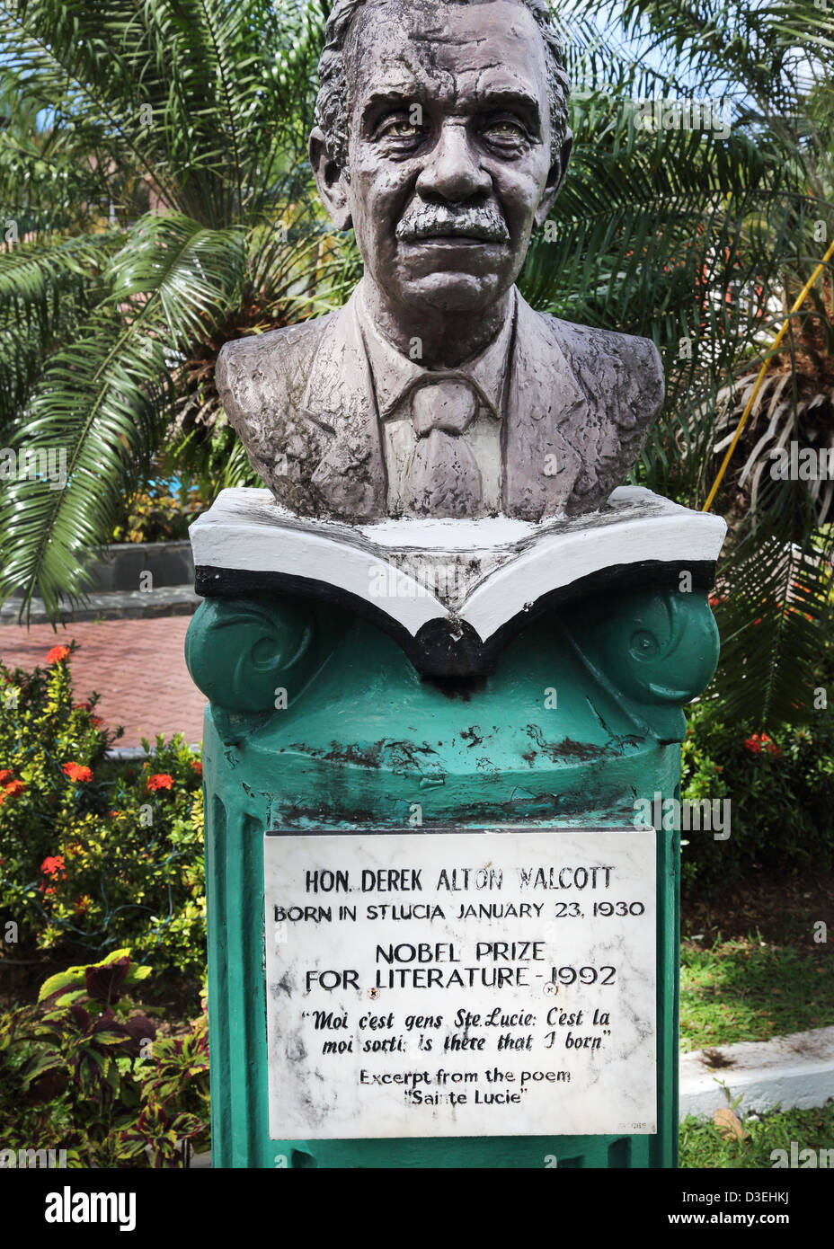 DEREK WALCOTT STATUE IN DEREK WALCOT SQUARE,CASTRIES,ST.LUCIA,CARIBBEAN Stock Photo