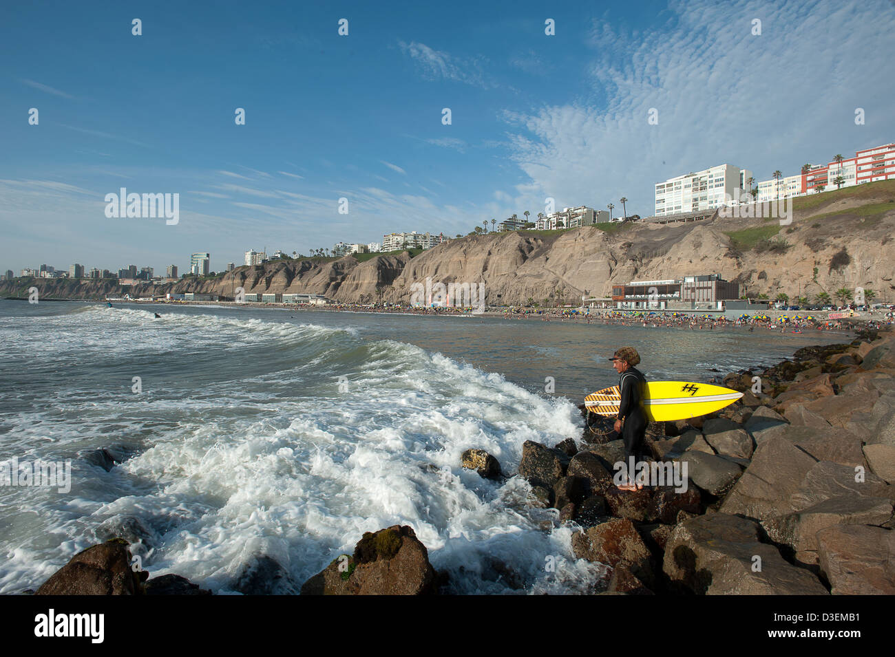 Peru, Lima, Barranco. Surfing on the waves of Costa Verde Stock Photo
