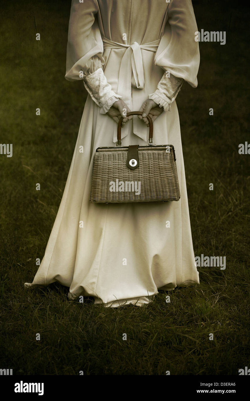 Victorian girl hi-res stock photography and images - Alamy