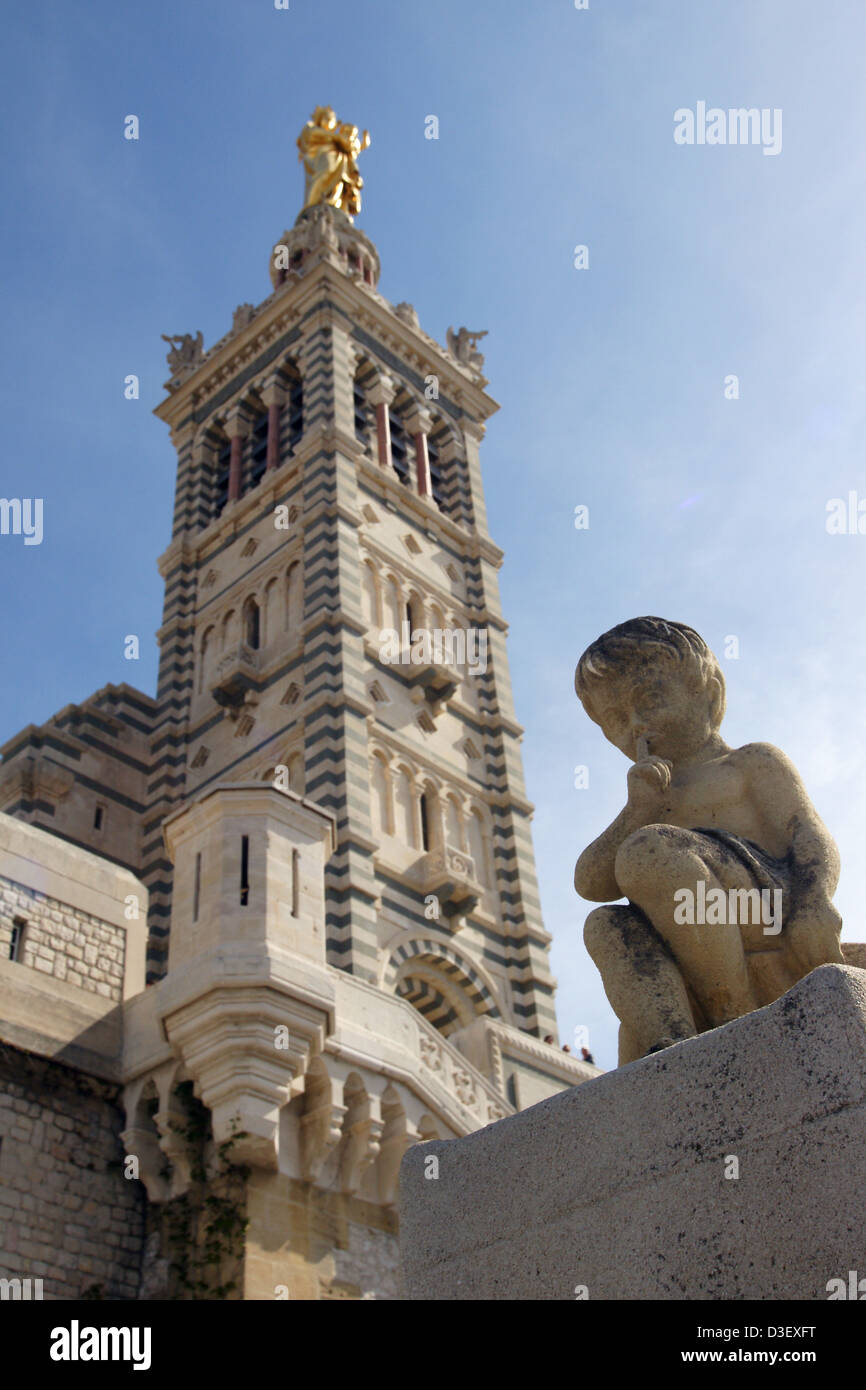 Notre dame de la garde la bonne mère marseille hires stock photography
