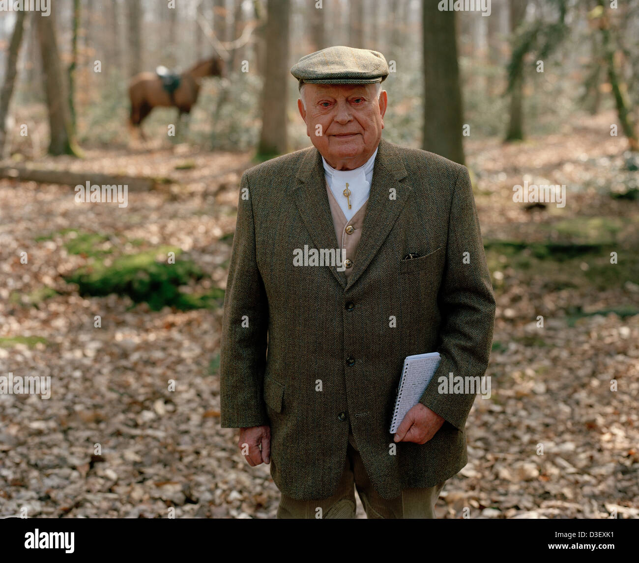 Jean Lafond feels too old to ride, at the age of 82. So he now follows the  Vautrait de Banassat hunt in his 4X4 Stock Photo - Alamy