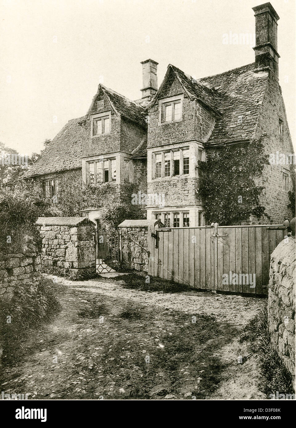 A collotype plate entitled ' A Farmhouse at Barford, Oxon.' scanned at high resolution from a book published in 1905. Stock Photo