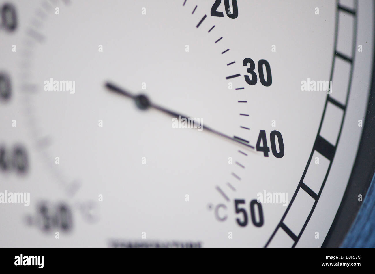 A temperature gauge showing 40c Stock Photo