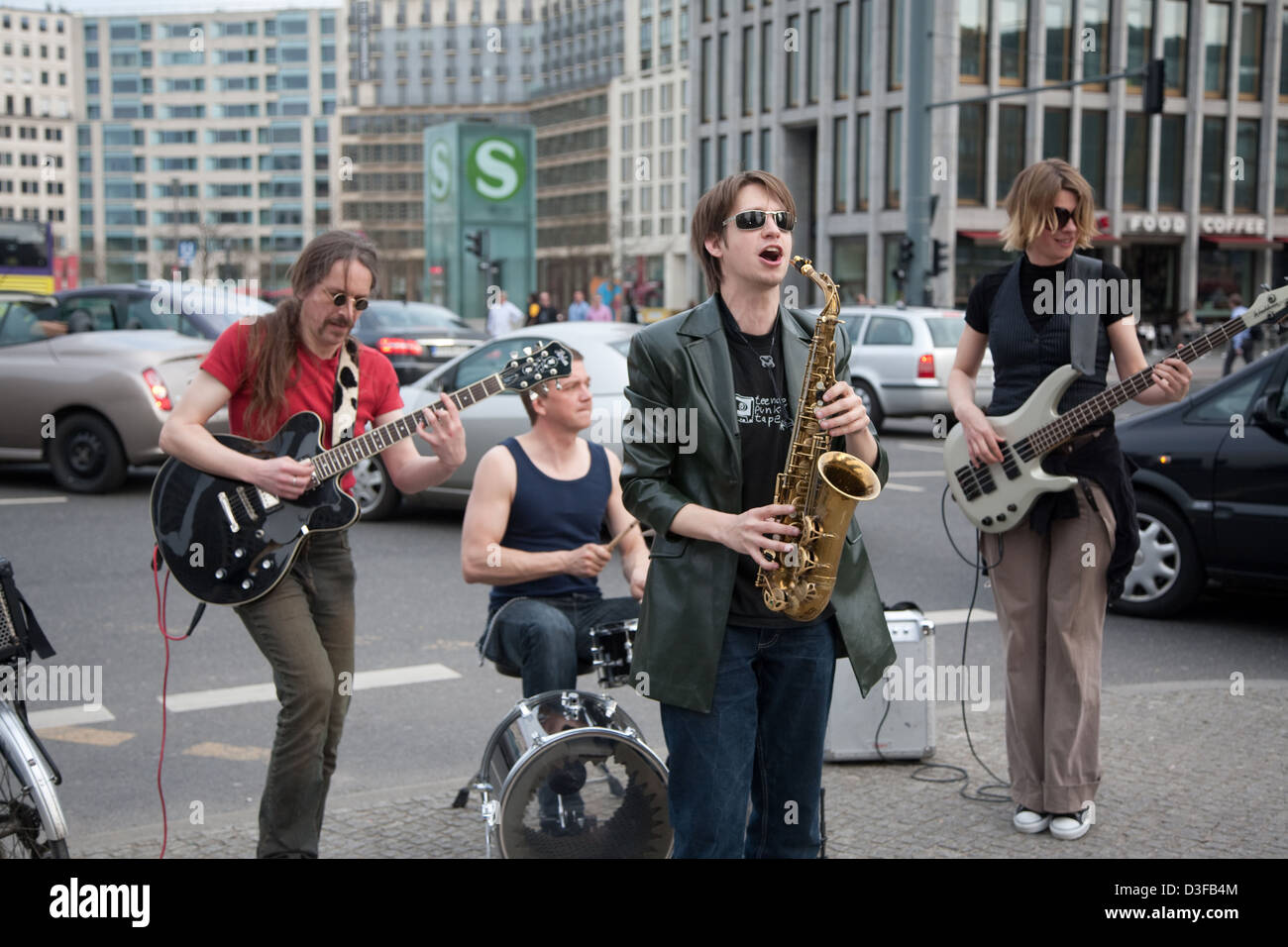 Berlin, Germany, a band playing at Potsdamer Platz Stock Photo Alamy