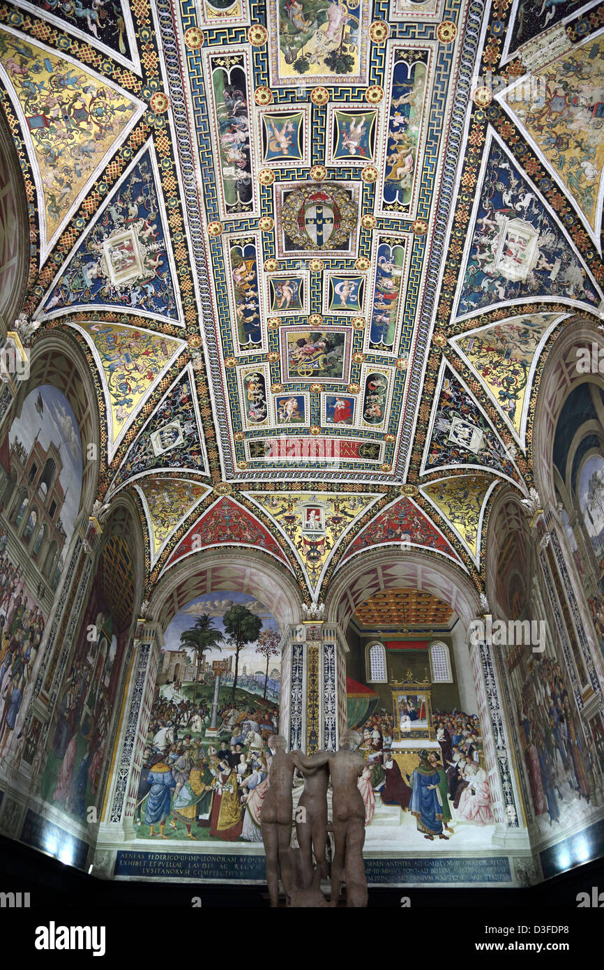 The Libreria Piccolomini decorated with frescos by Bernardino Pinturicchio in Libreria Piccolomini in the duomo in Siena Stock Photo