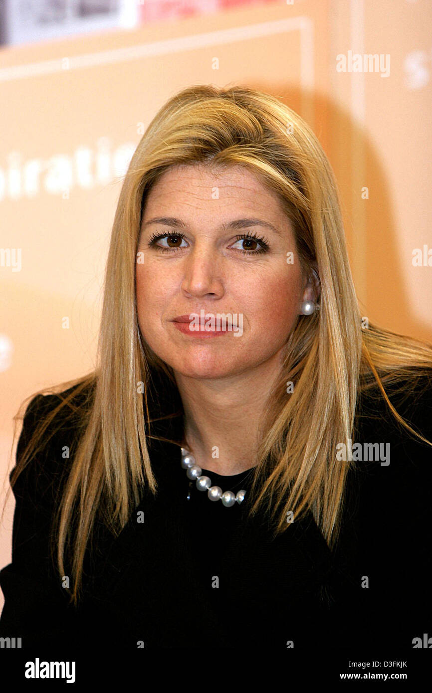 (dpa) - Princess Maxima attends a press conference of the Commission PaVEM in The Hague, Netherlands, 15 December 2004. PaVEM is a commission of participation of women from ethnic minority groups. Stock Photo