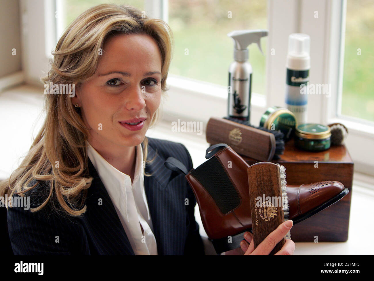 dpa) - The photo shows entrepreneur Susanne Birkenstock in her mansion in Bad  Honnef, Germany, 3 December 2004. Birkenstock was 21 years old when she  became independent. The shoe expert is one