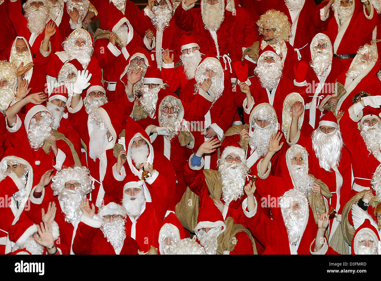 Human interest hum customs_and_traditions christmas santa_claus