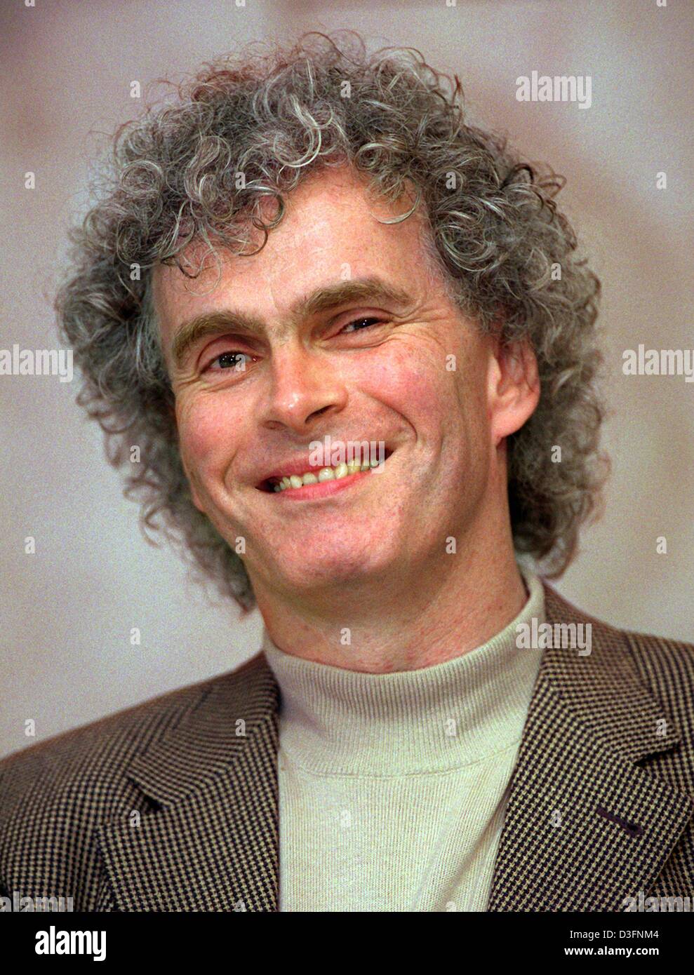 (dpa files) - British conductor Sir Simon Rattle, pictured during a ...