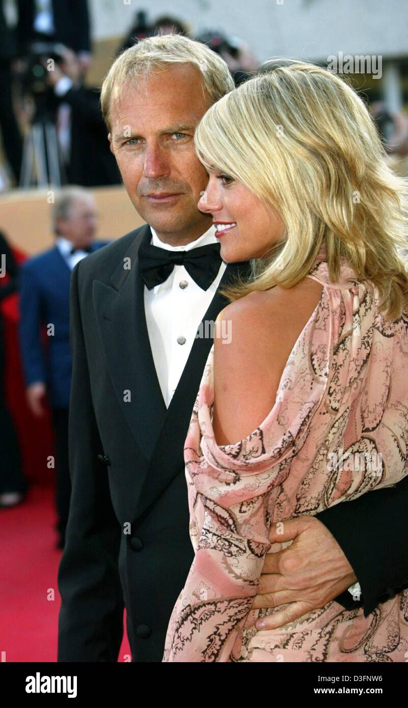 (dpa) US actor Kevin Costner and his girlfriend Christine Baumgarten