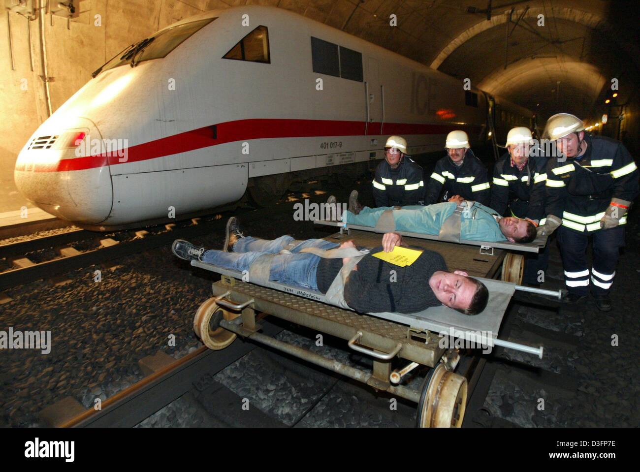Train accidents hi-res stock photography and images - Alamy