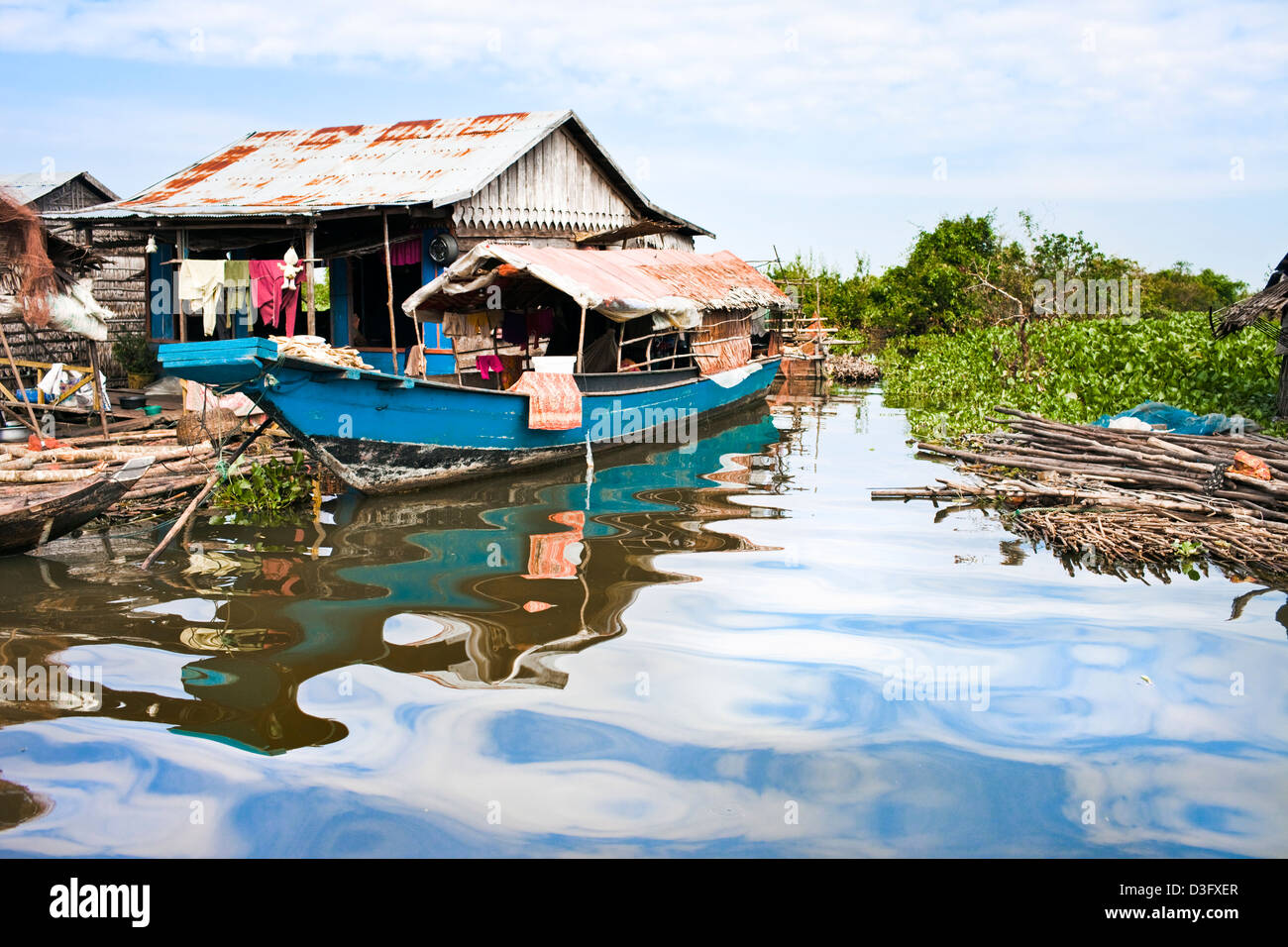 Typical houses in the floating village of Siem Reap, Cambodia Stock Photo