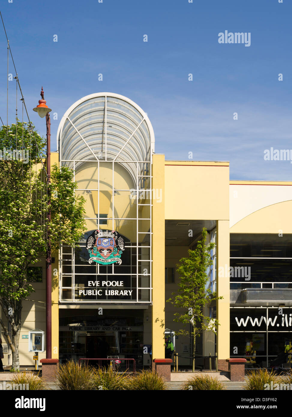 A street view of the Invercargill Library, Invercargill, New Zealand