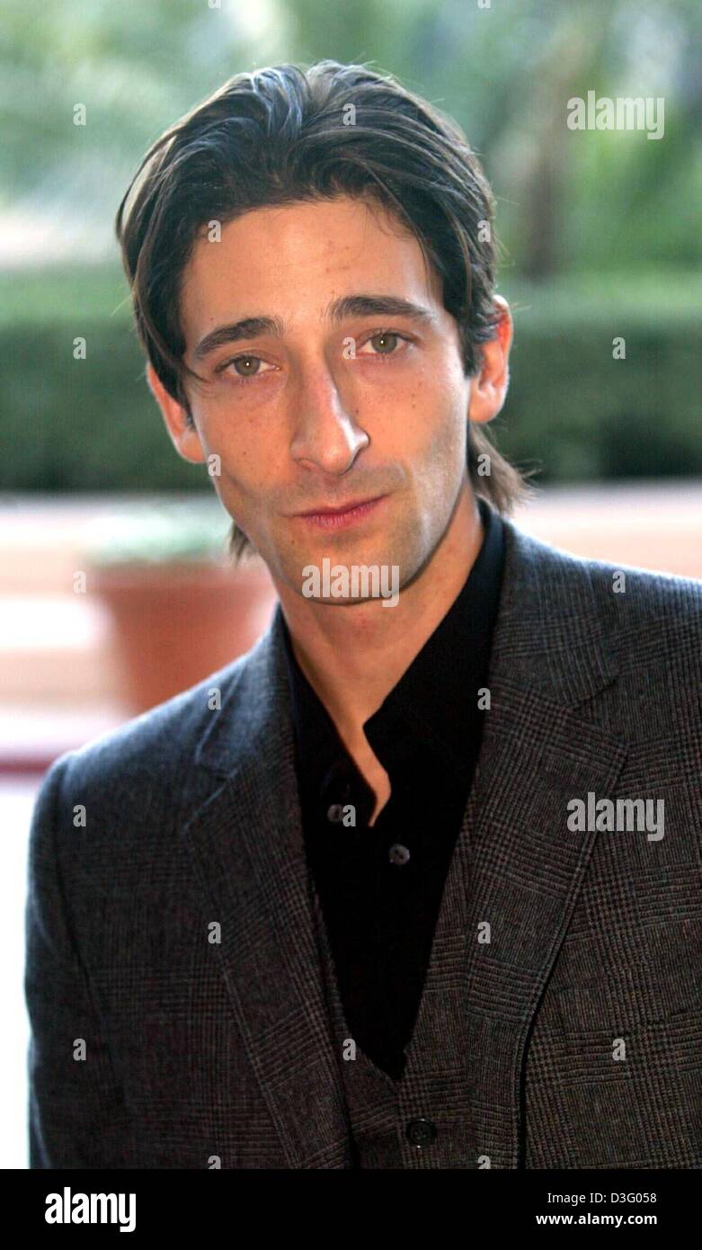 (dpa) - The US actor Adrien Brody poses before a tea party in Park Hyatt Hotel in Los Angeles, 18 January 2003. He played the Jewish musician Wladyslaw Szpilman in Polanski's multiple award-winning cinema production 'The Pianist'. Stock Photo