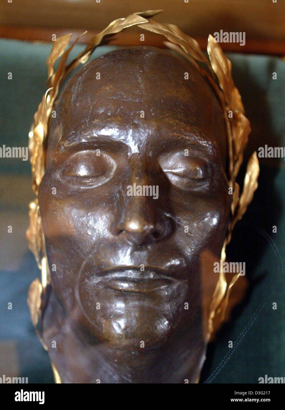 Napoleon death mask hires stock photography and images Alamy