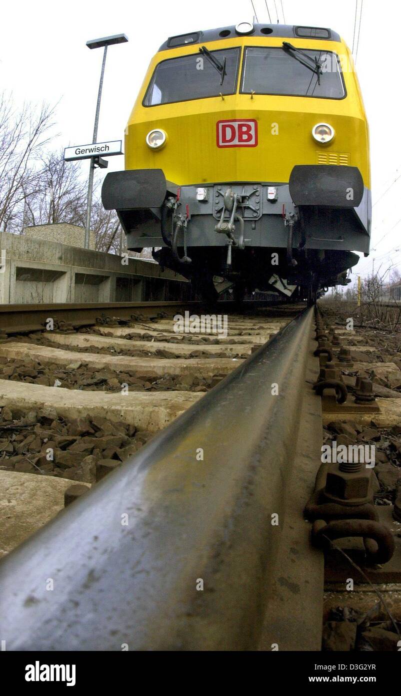 Check rails hi-res stock photography and images - Alamy
