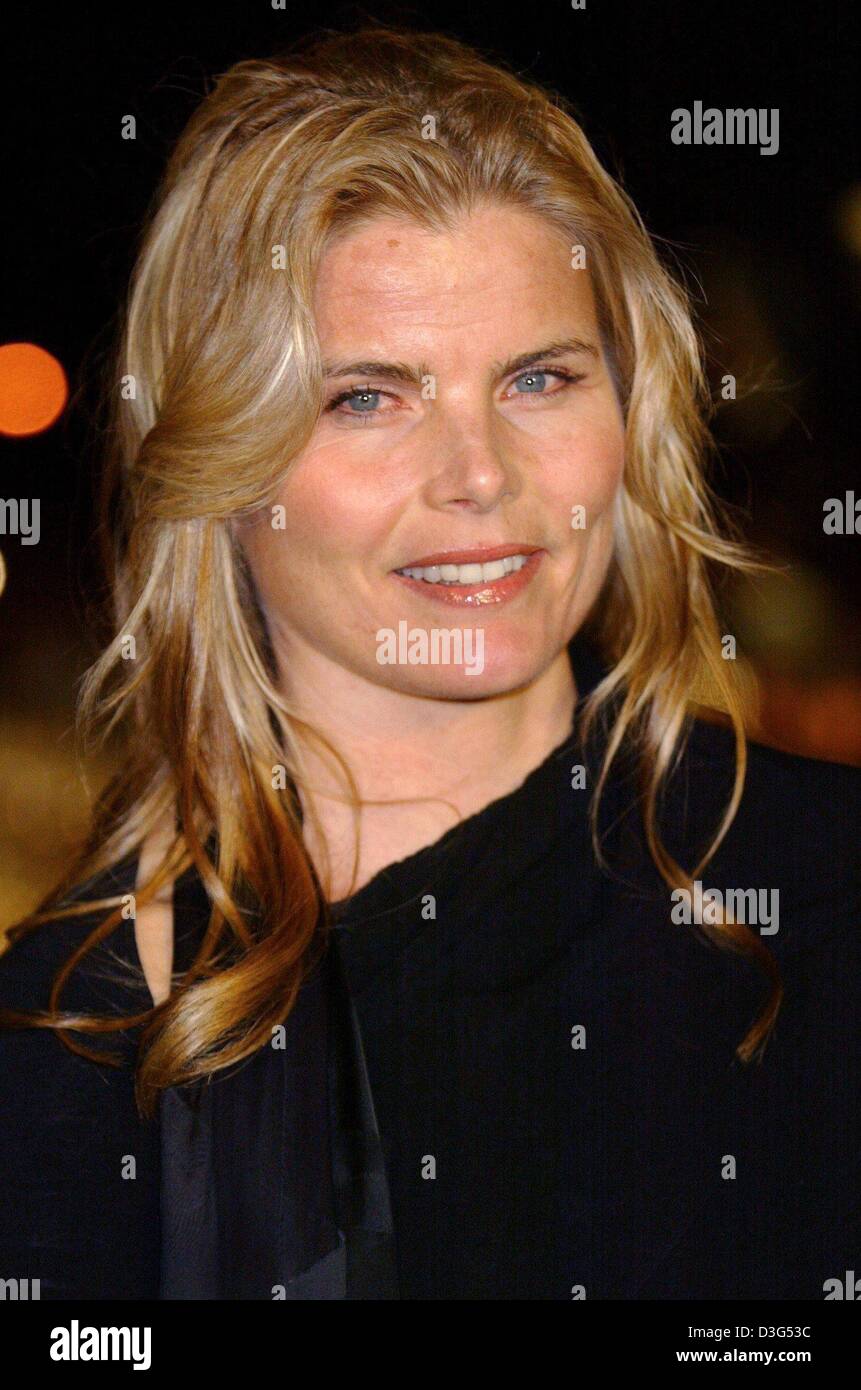 Ernest hemingway grand daughter hi-res stock photography and images - Alamy