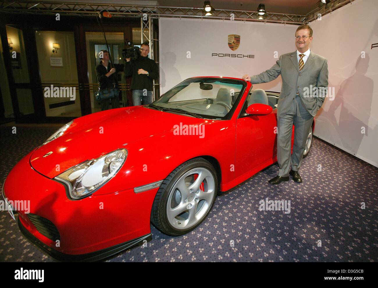 Economy business finance ebf transport porsche car logo germany hires