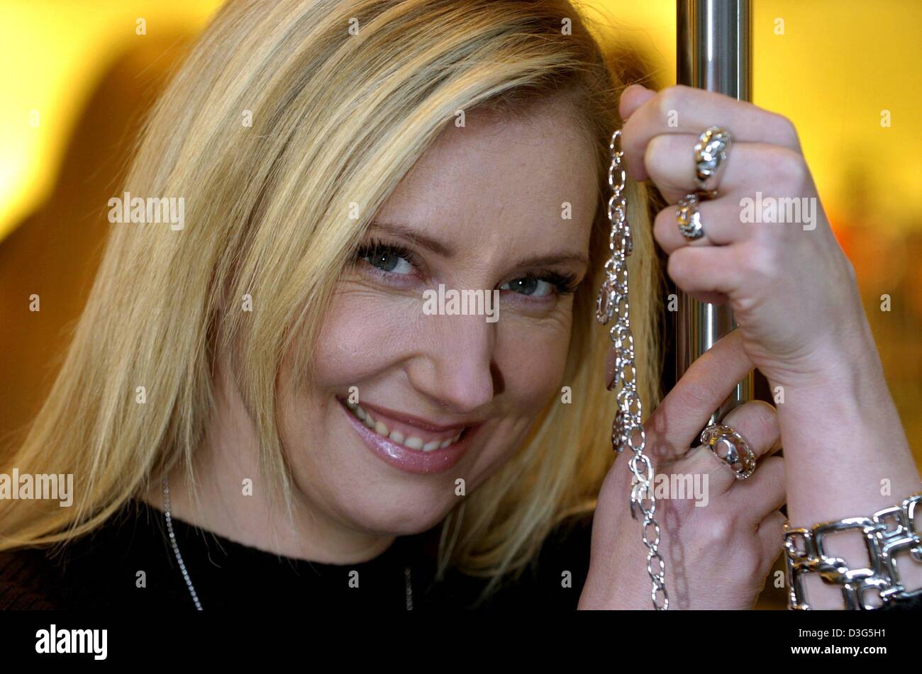 dpa) - German designer Jette Joop presents jewellery from her own design  collection at the Christ jewellery store in Hamburg, 29 November 2003 Stock  Photo - Alamy