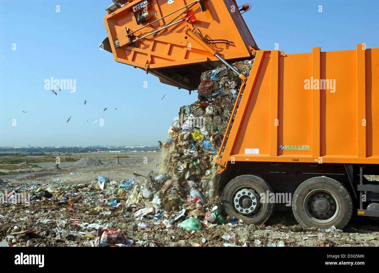 Environmental issues env waste rubbish_dump dump garbage litter truck