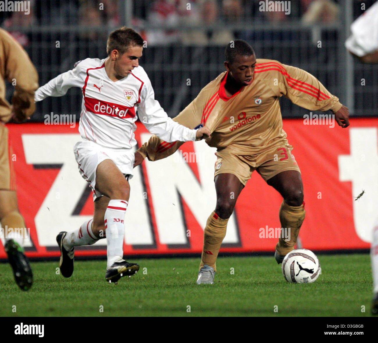 Dpa Stuttgart Defender Philipp Lahm L Tries To Stop Benfica Player Manuel Fernandes In The Uefa Cup Match Between German Side Vfb Stuttgart And Portugal S Benfica Lisbon At Gottlieb Daimler Stadium