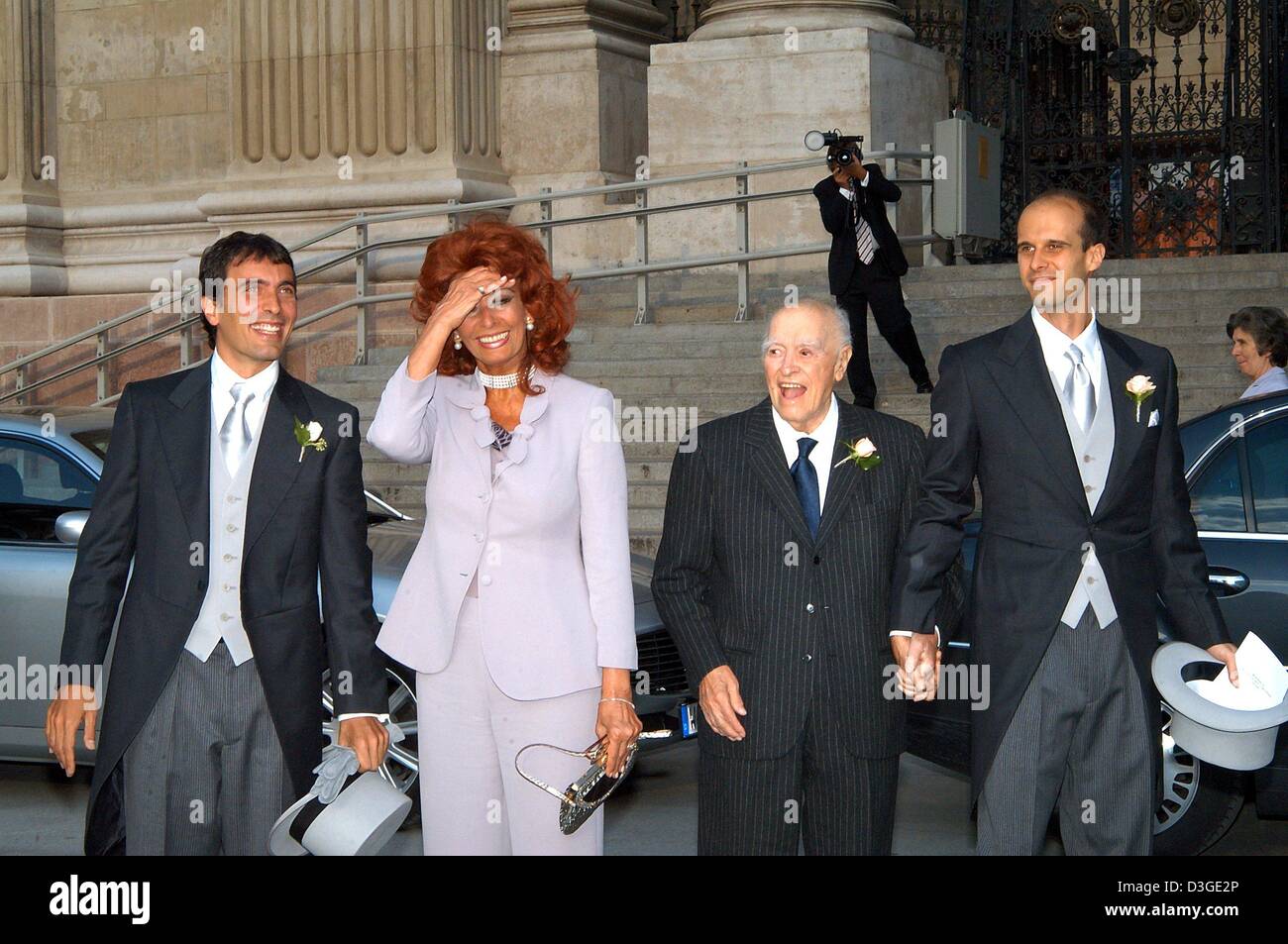 Human interest hum celebrities people actress smiling marriage wedding  hungary hi-res stock photography and images - Alamy