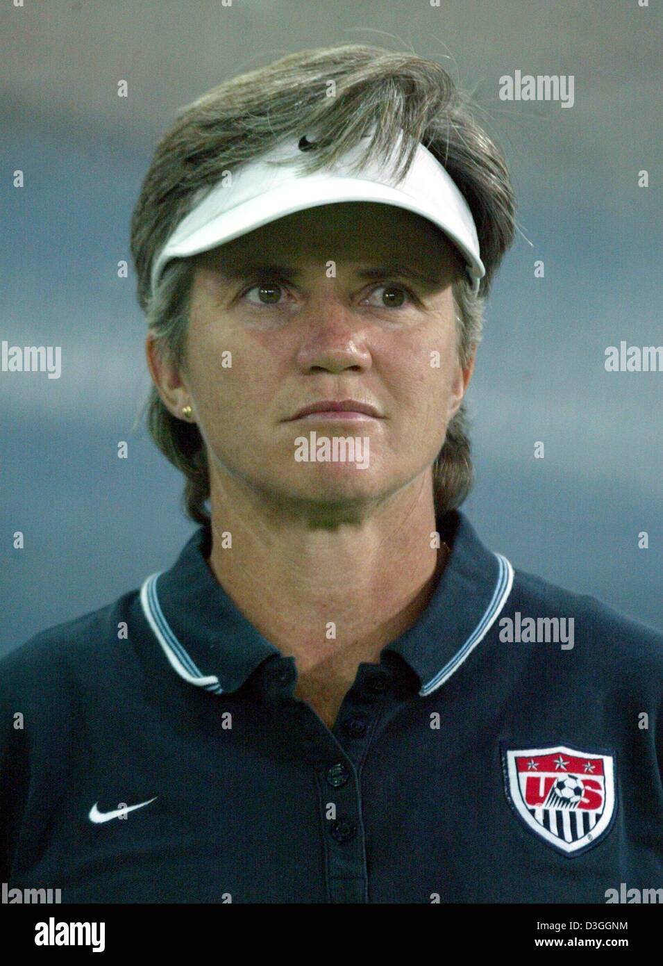 (dpa) - US soccer coach April Heinrichs pictured during the women's soccer gold medal match USA vs Brazil of the Athens 2004 Olympic Games at Karaiskaki stadium, Thursday 26 August 2004. The US team won 2-1 after extra time. Stock Photo