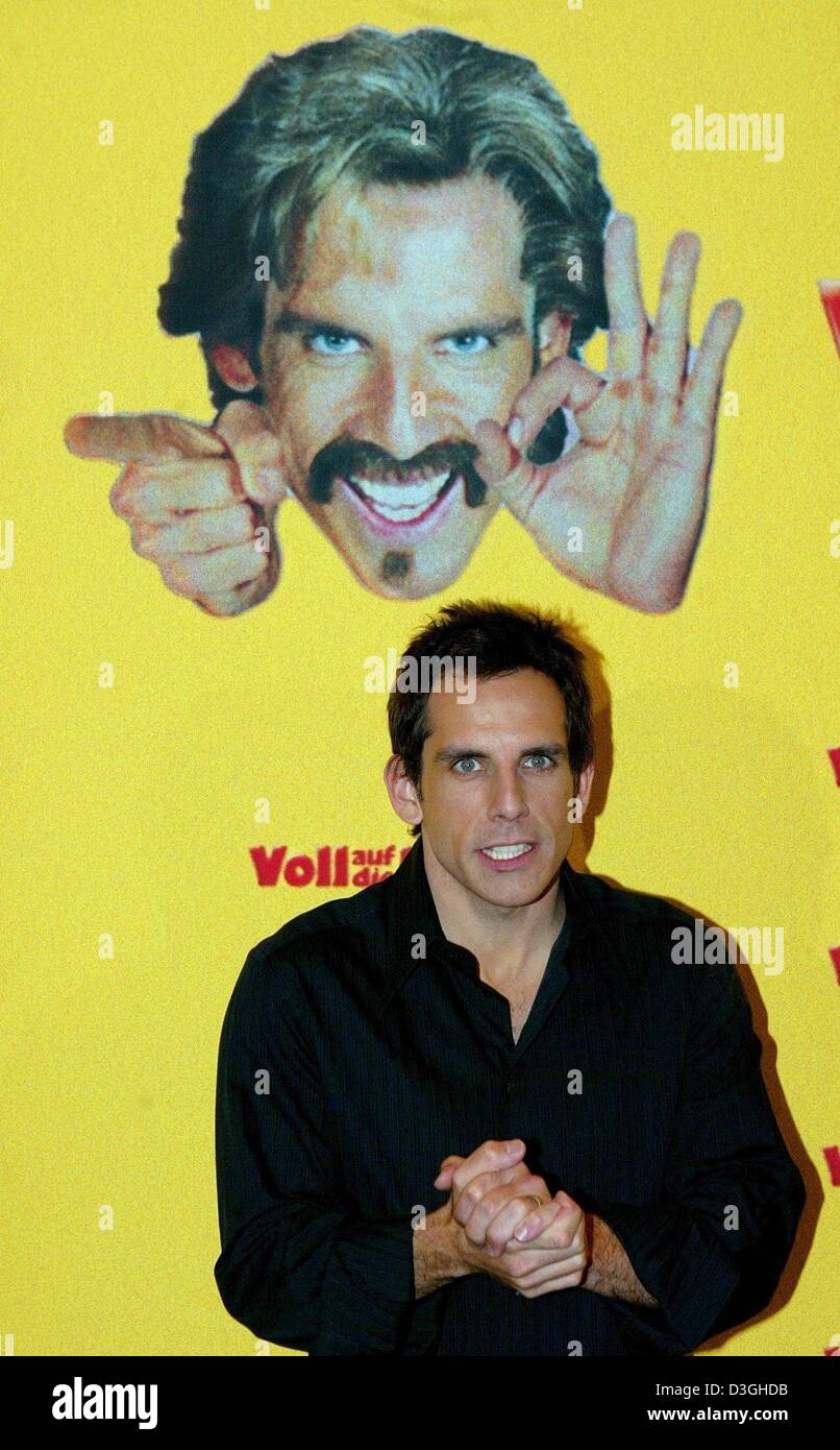 (dpa) - US actor Ben Stiller pose in front of a film poster during a photo opporunity to the German premiere of his new film 'Dodgeball' in Berlin, 18 August 2004. 'Dodgeball' will be released in Germany on 16 September. Stock Photo