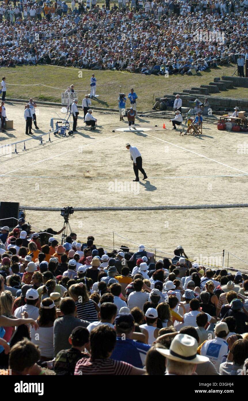 (dpa) - Overall view of the ancient Olympic Stadium at Olympia, venue of the shot put finals of the 2004 Olympic Games in Athens, 18 August 2004. Stock Photo
