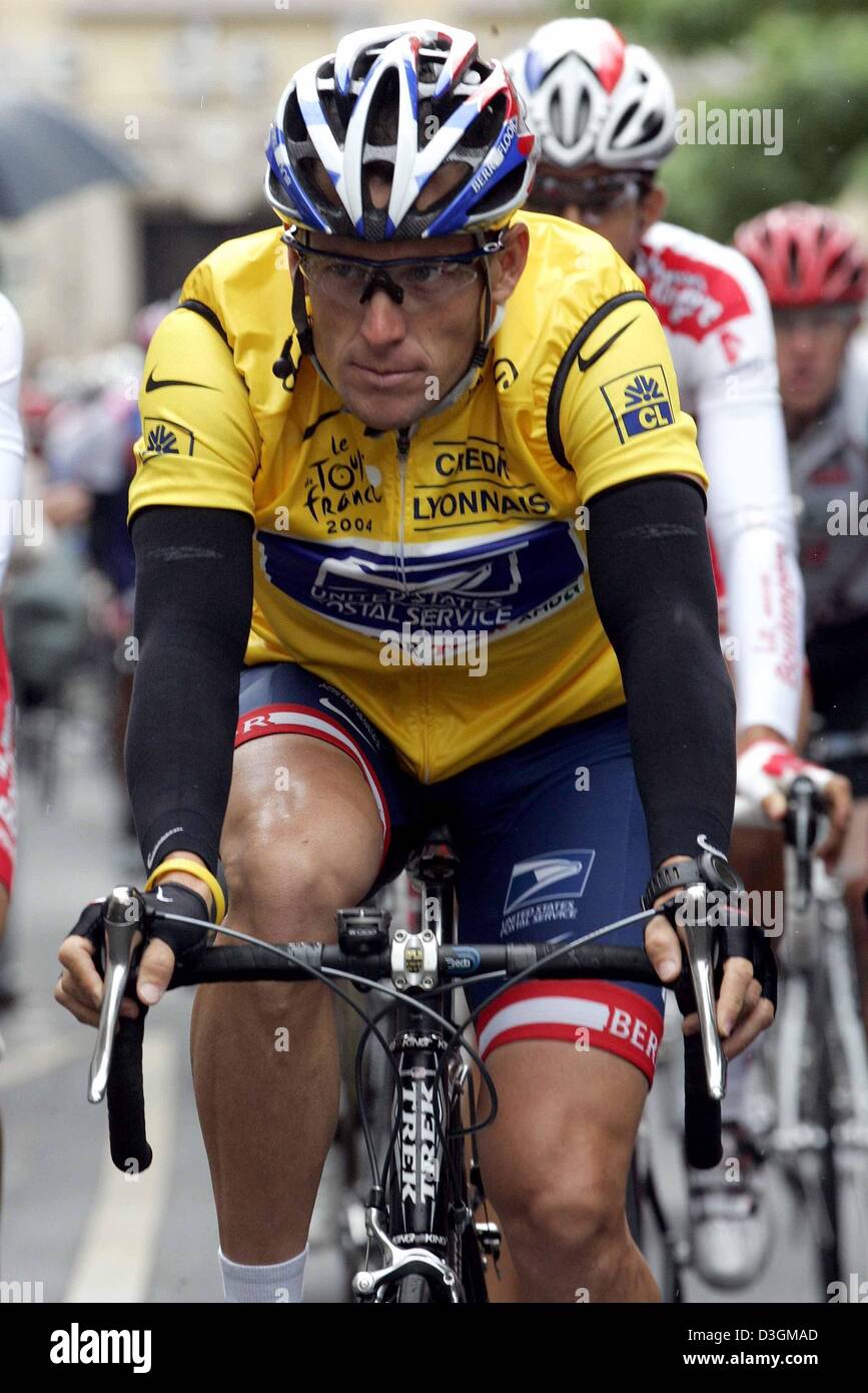 (dpa) - US cyclist Lance Armstrong of team US Postal wearing the yellow jersey of the overall leader races during the 200.5 km long 5th stage of the Tour de France cycling race from Amiens to Chartres, France, 8 July 2004. Stock Photo