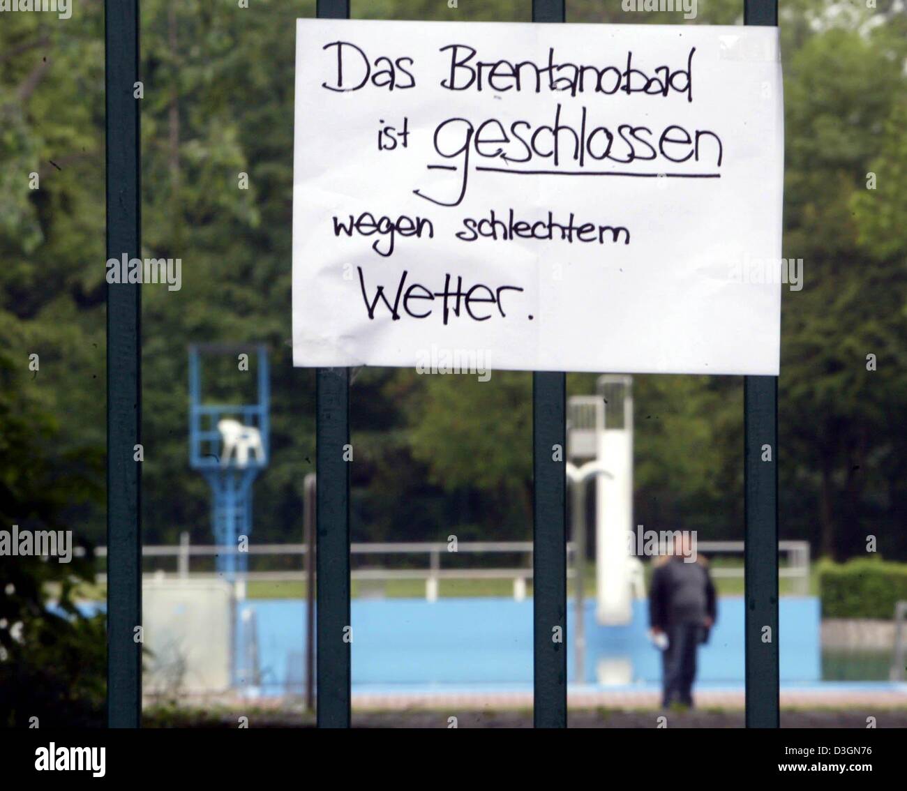 Unheated pool hires stock photography and images Alamy