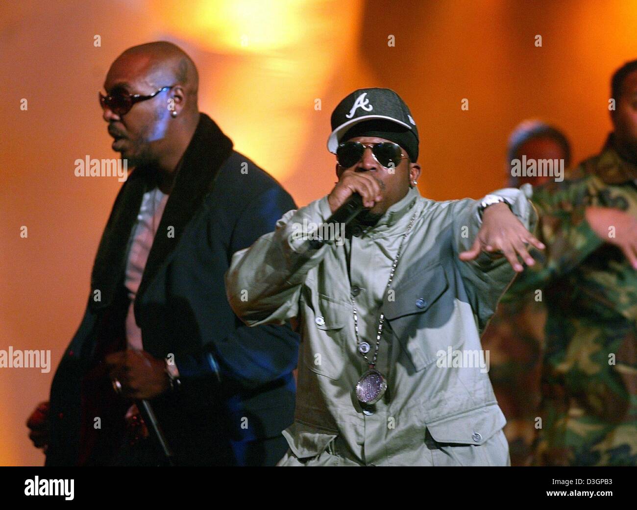 (dpa) - The US rap group Outkast perform during the 29th music show 'The Dome' at the Velodrom in Berlin, 5 March 2004. Stock Photo