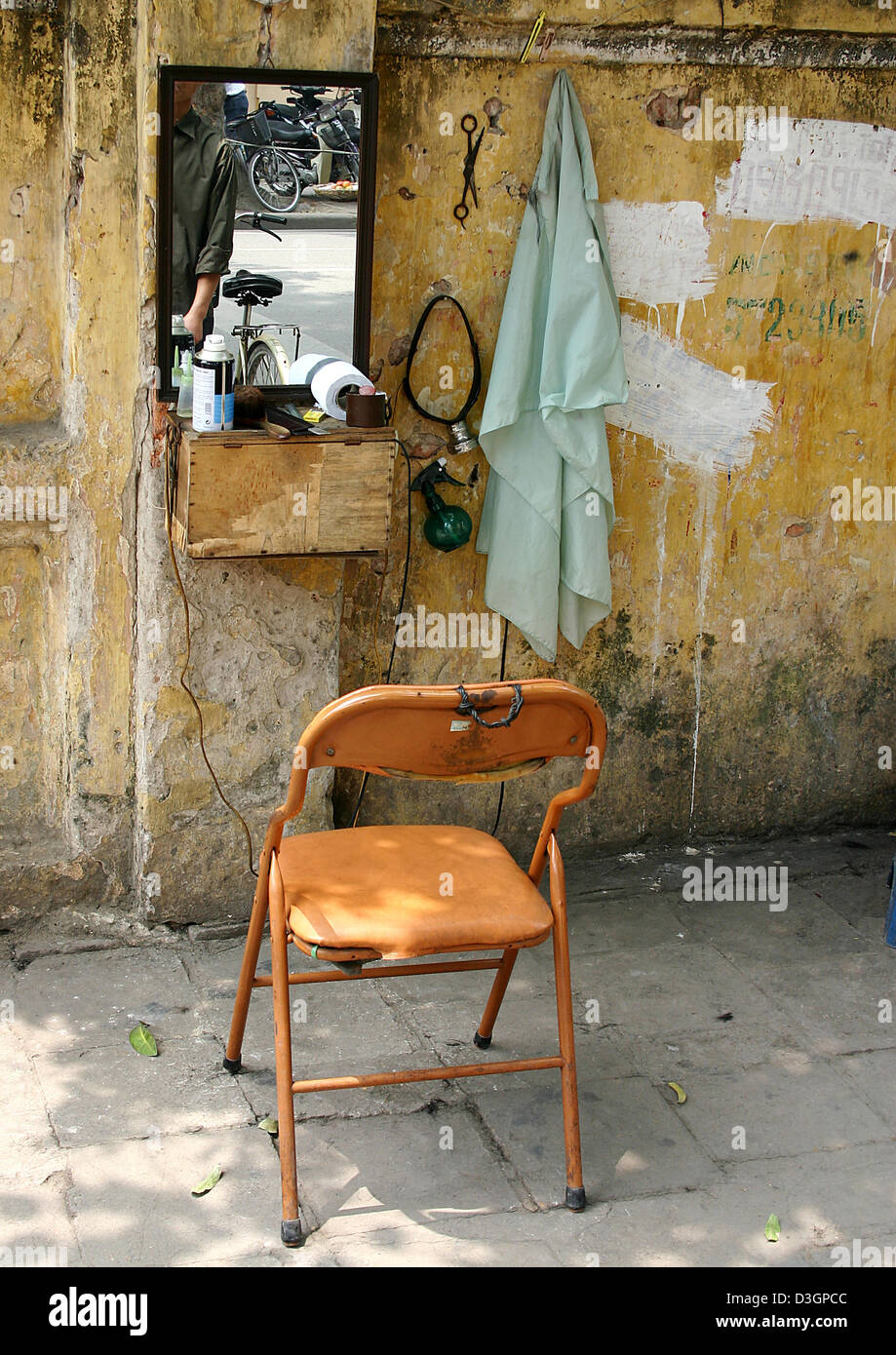 Dpa Cost Efficient Shop Rental A Hair Dresser Offers His Stock