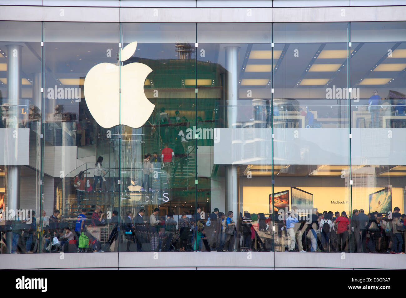 Apple store hi-res stock photography and images - Alamy