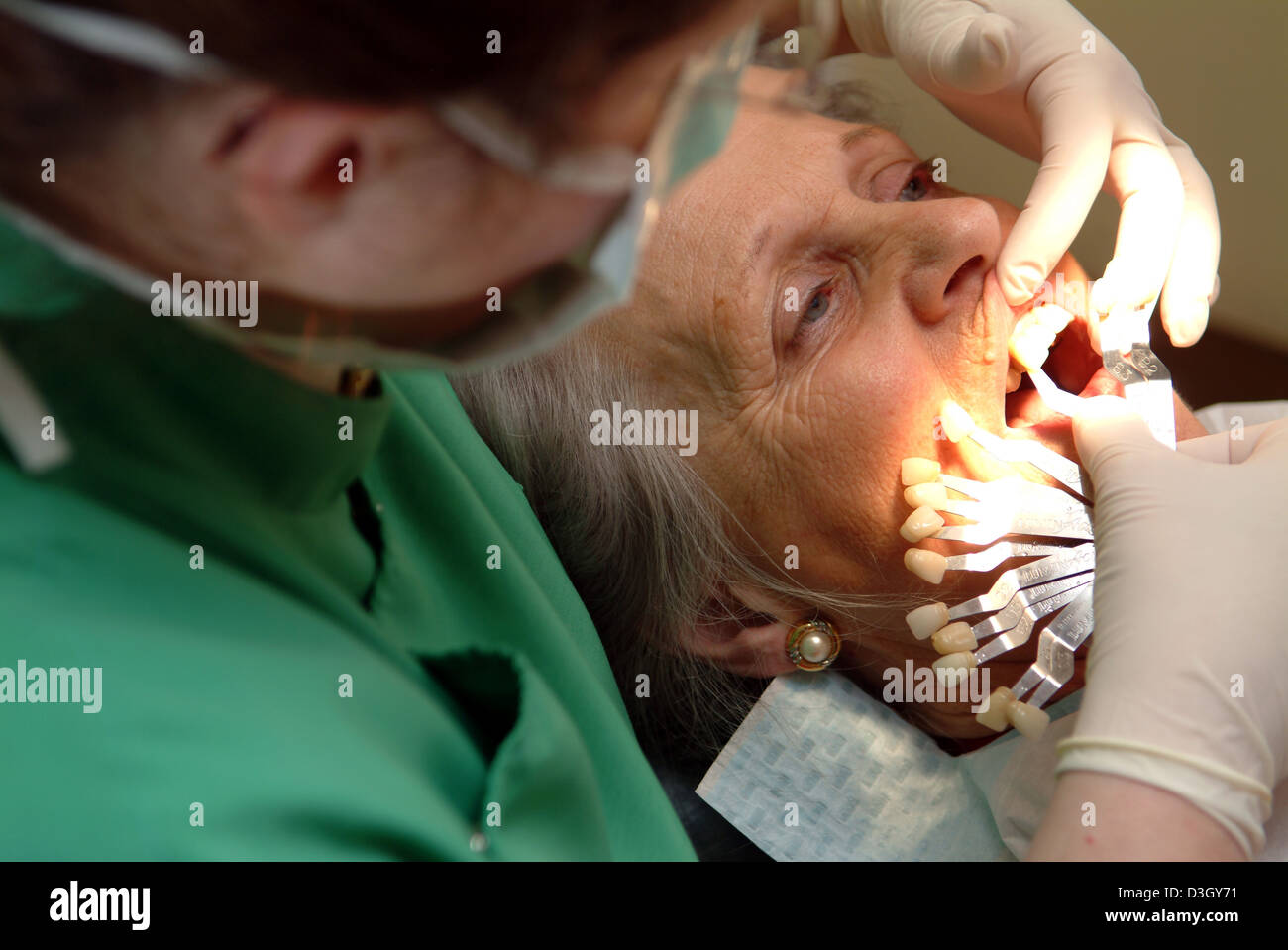 DENTAL CARE FOR ELDERLY PERSON Stock Photo Alamy