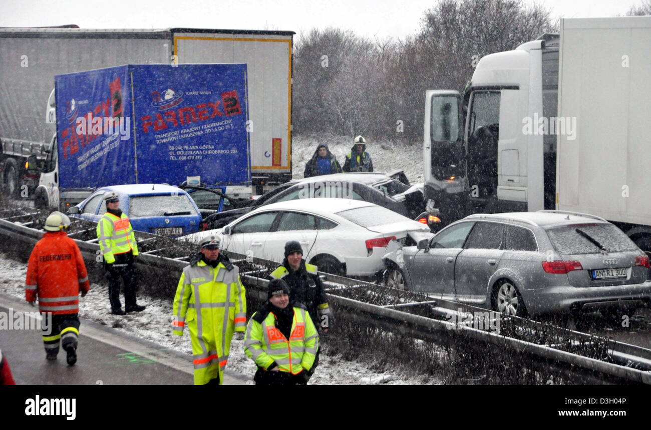 Snow accident multi vehicle hi-res stock photography and images - Alamy