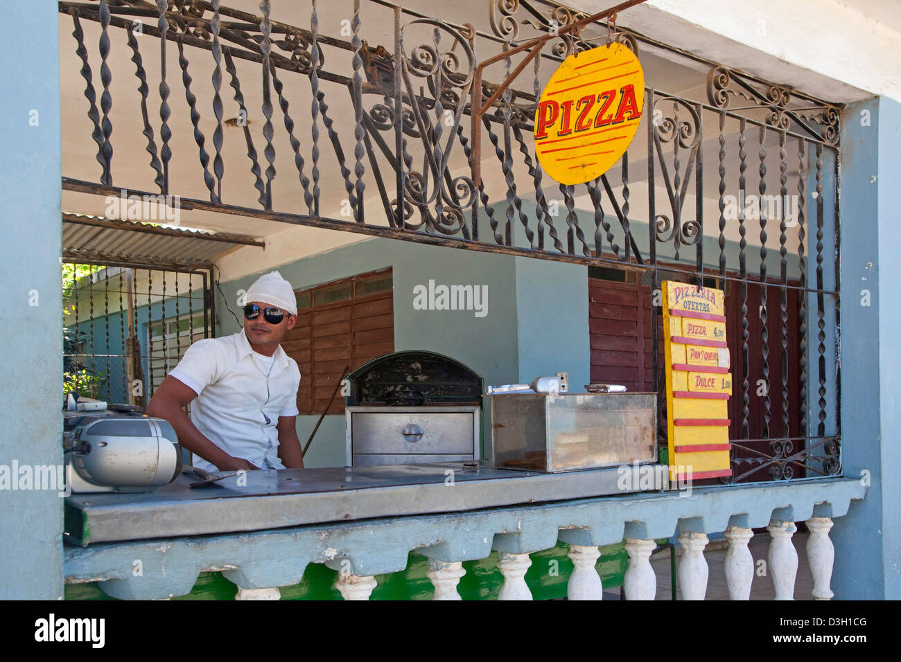 Pizzeria selling peso pizza in Niquero, Cuba, Caribbean Stock Photo