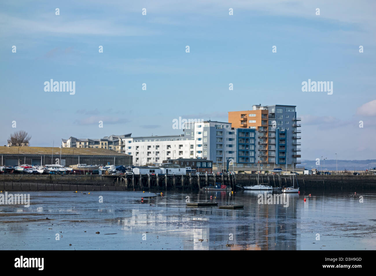 Housing development with flats on corner of Lochinvar Drive and